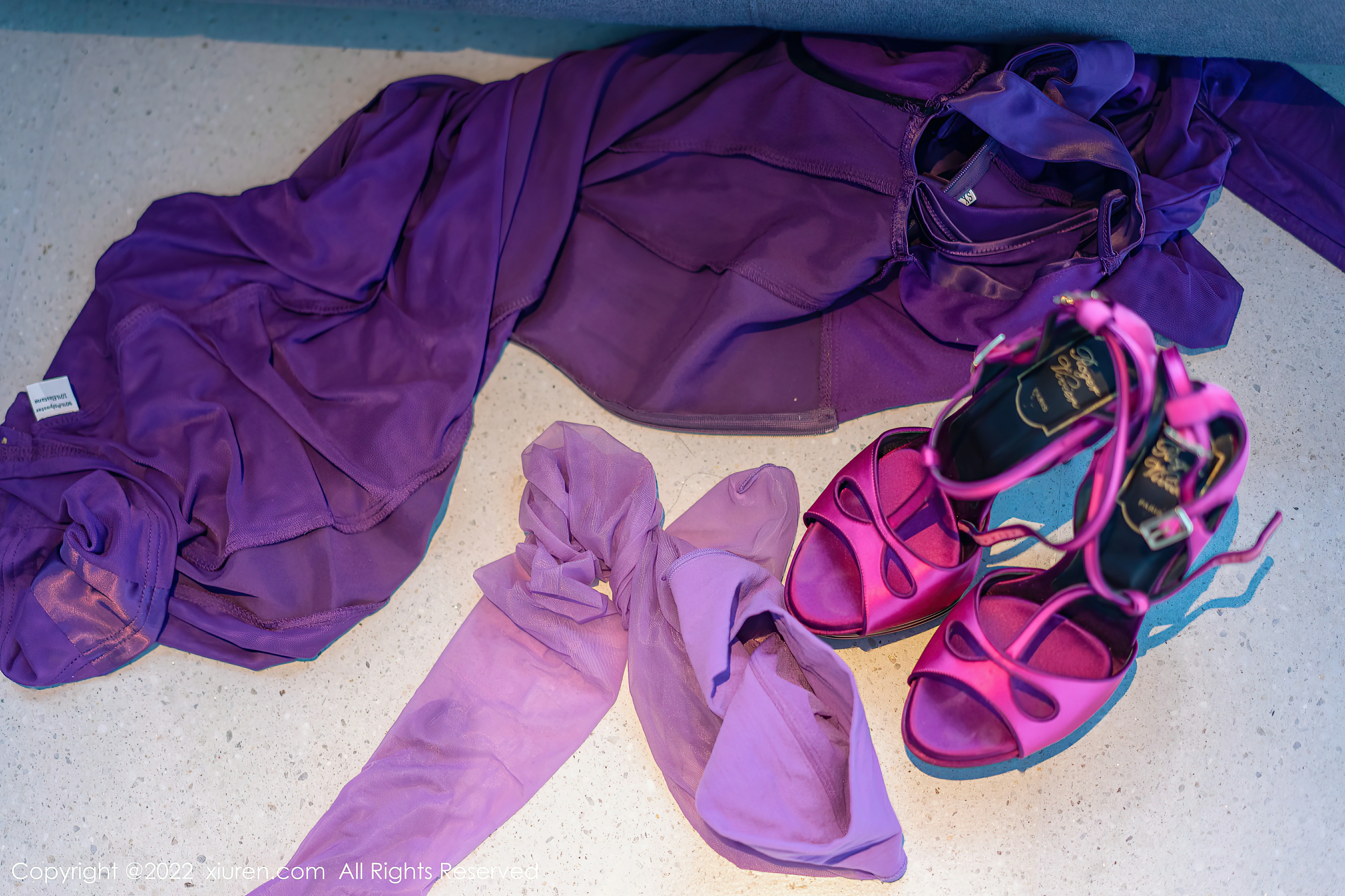 [Xiuren秀人网]XR20220425N04920 允爾 紫色连衣裙加肉丝美腿性感私房写真集,0039