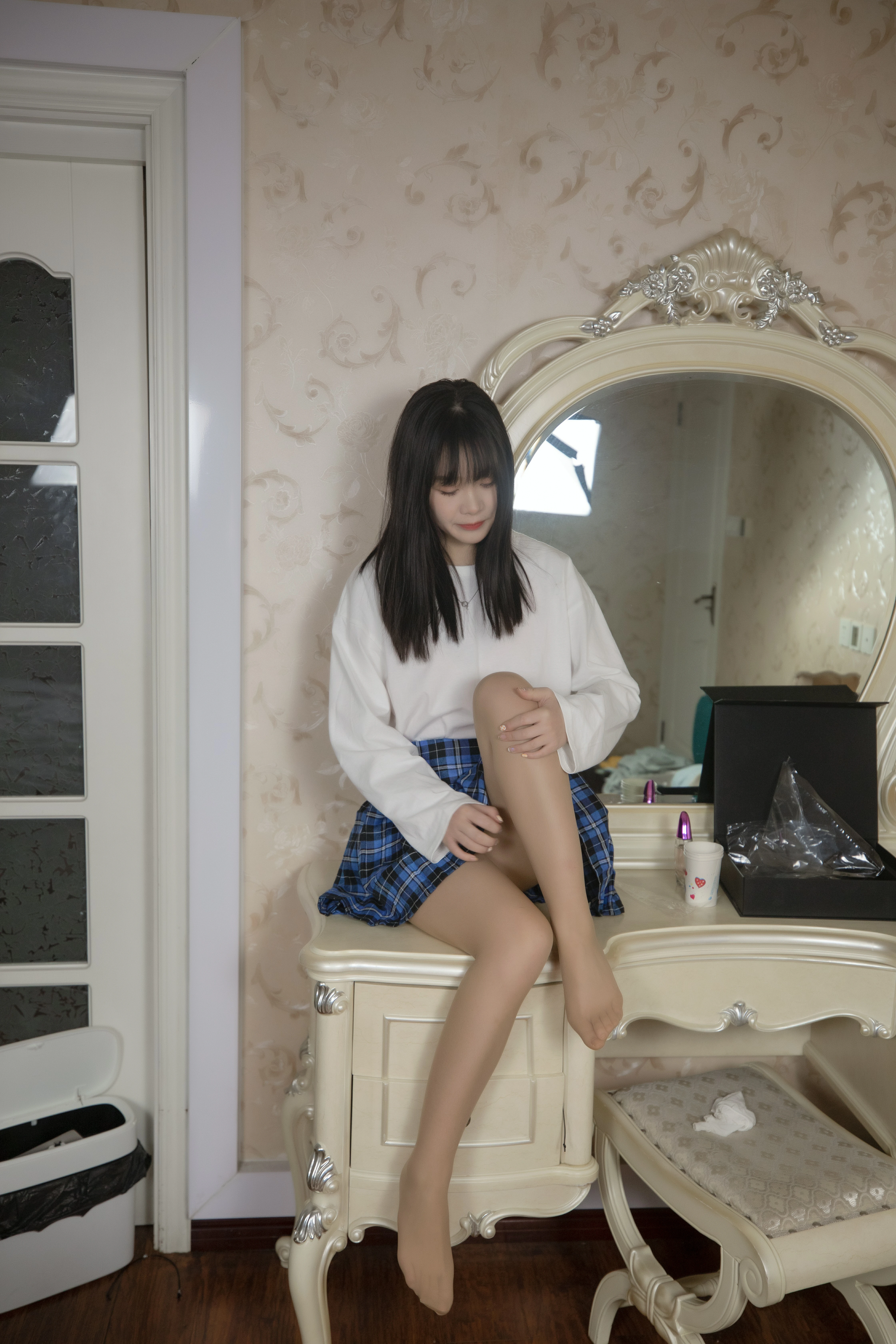 [MSLASS梦丝女神]NO.171 萝莉小JK 幻琪琪 白色衬衫与蓝色短裙加肉丝美腿性感写真集 ,0011