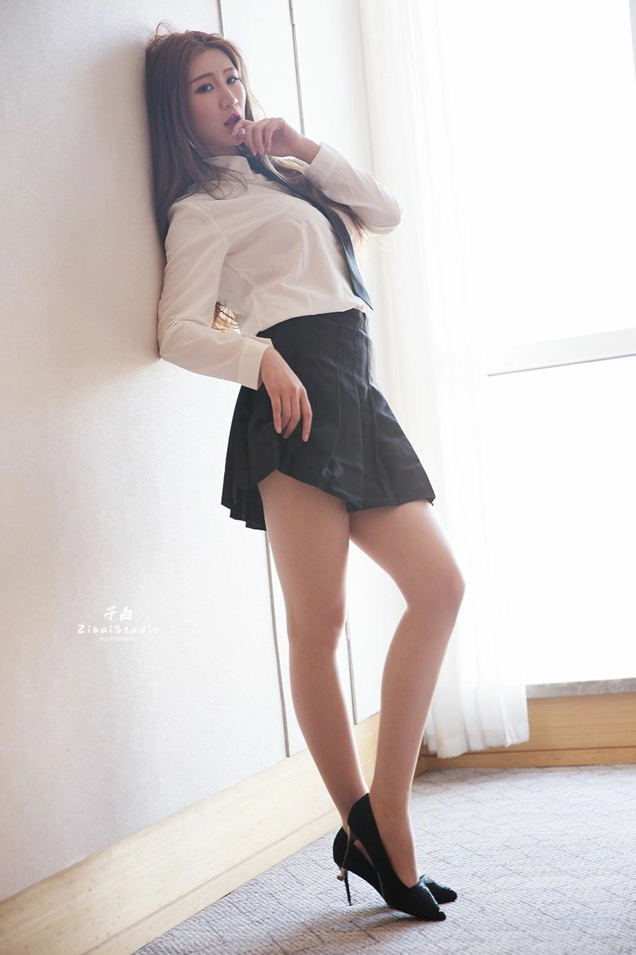 [TouTiao头条女神]2020-04-05 长腿女生 玄子 日本JB制服加黑色短裙性感写真集,023