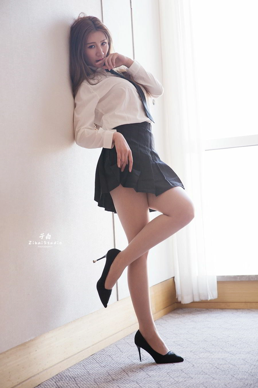 [TouTiao头条女神]2020-04-05 长腿女生 玄子 日本JB制服加黑色短裙性感写真集,025