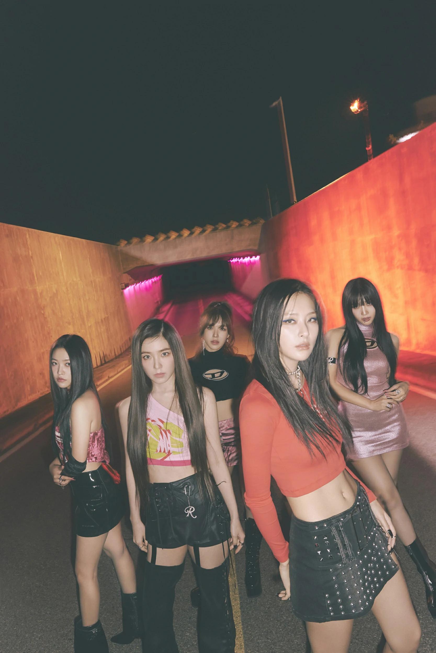 Red Velvet以新曲《Birthday》回归，展现时髦魅力的表演，充满自由刺激的能量！