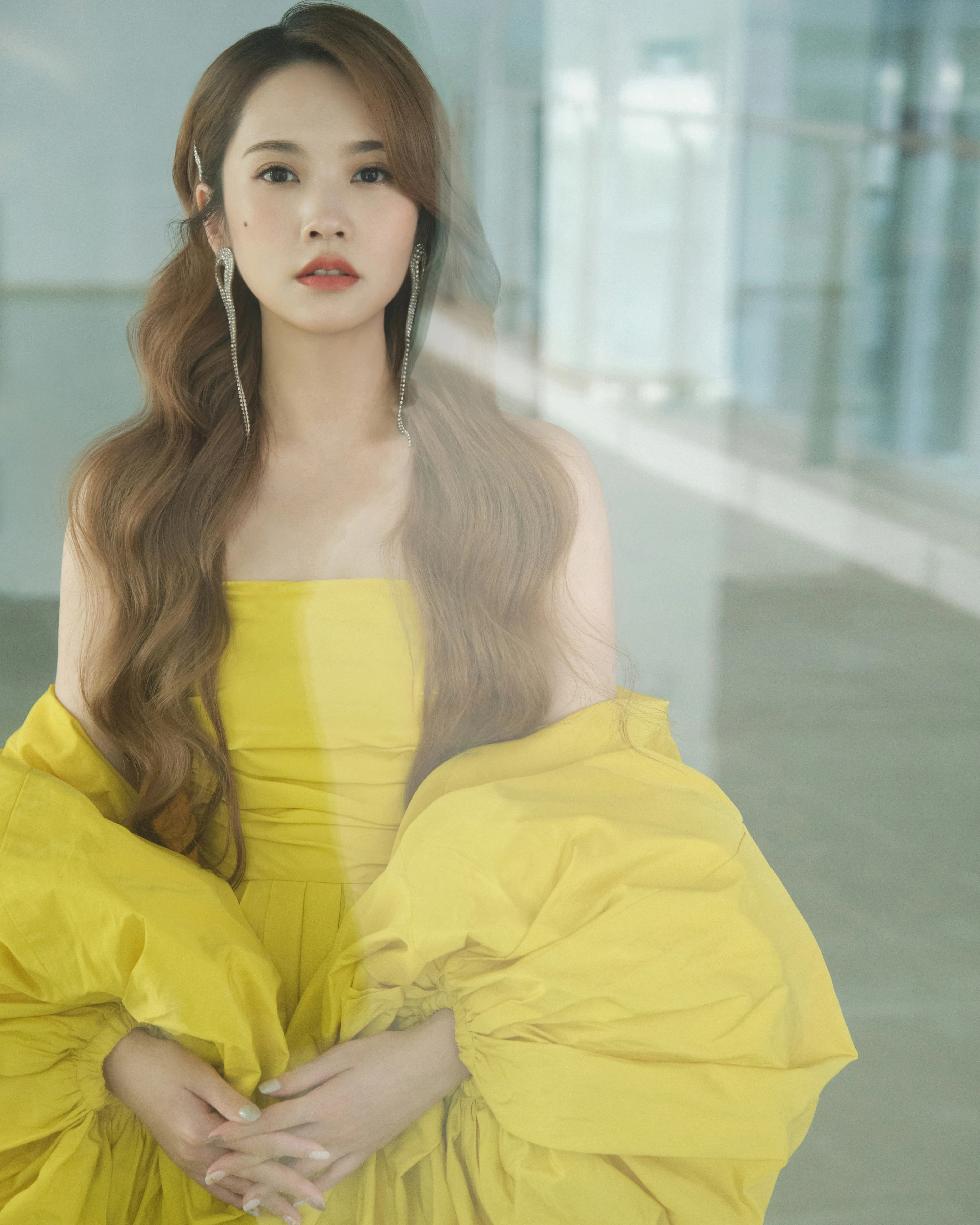 杨丞琳《我们的歌》最新造型写真发布 斜麻花辫造型出镜甜又靓,17