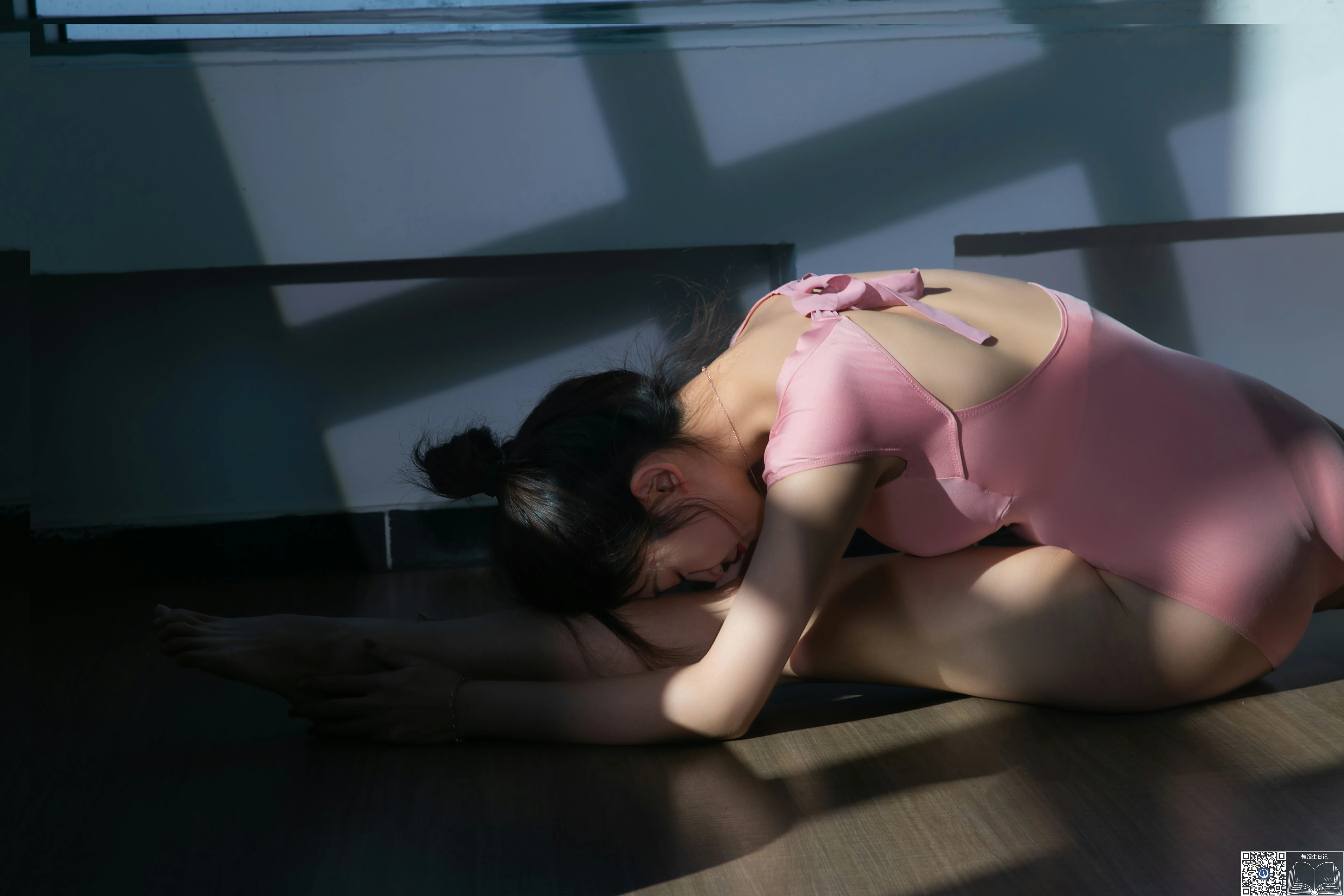[GALLI嘉丽]舞蹈生日记 037 - 相霖 粉色紧身体操服性感写真,0035