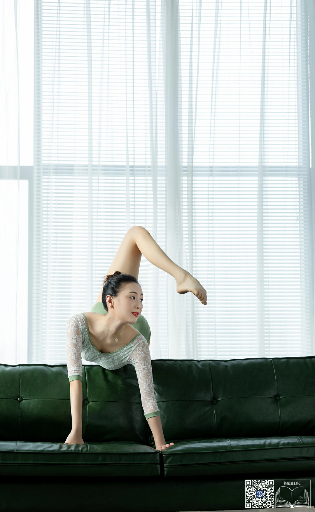 [GALLI嘉丽]舞蹈生日记 038 天爱 白色紧身透视蕾丝体操服性感写真,0004