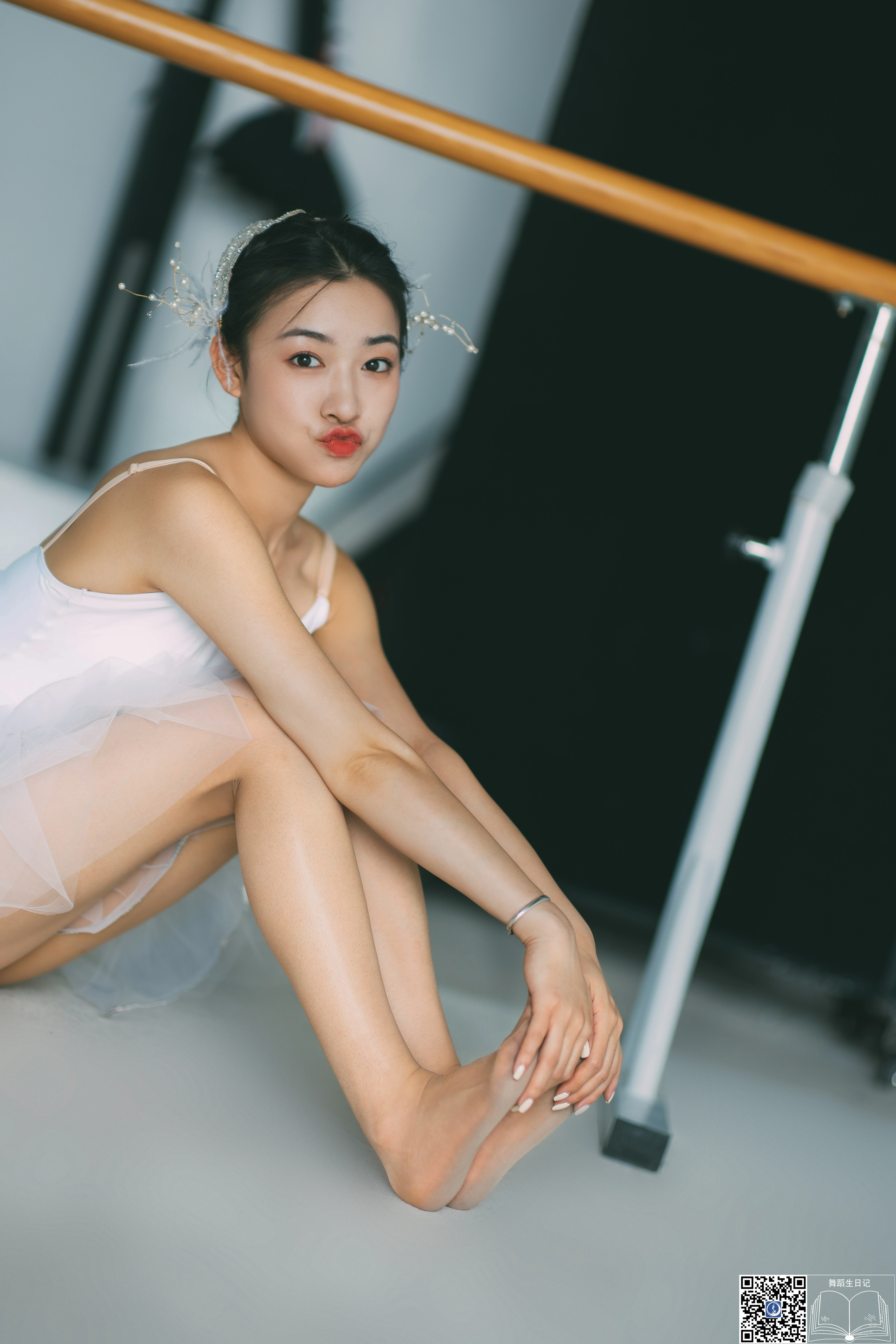 [GALLI嘉丽]舞蹈生日记 047 金星 白色吊带芭蕾舞裙性感写真集,15