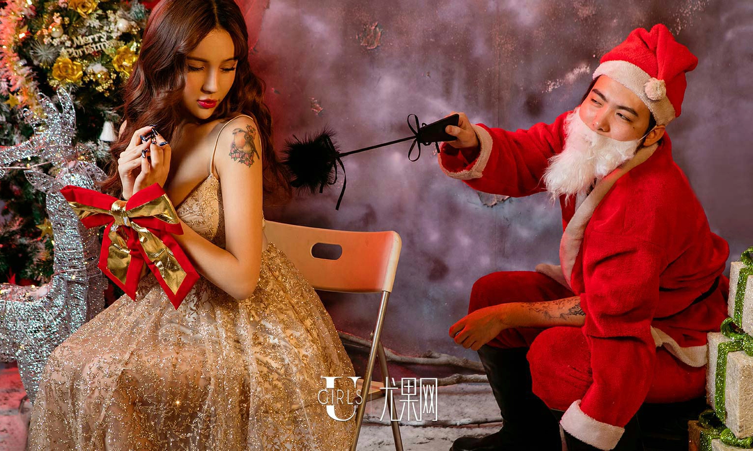 [爱尤物]2016 NO.585 圣诞老人的愿望 朱赢 金色吊带连衣裙与红色内衣性感私房写真集,10662