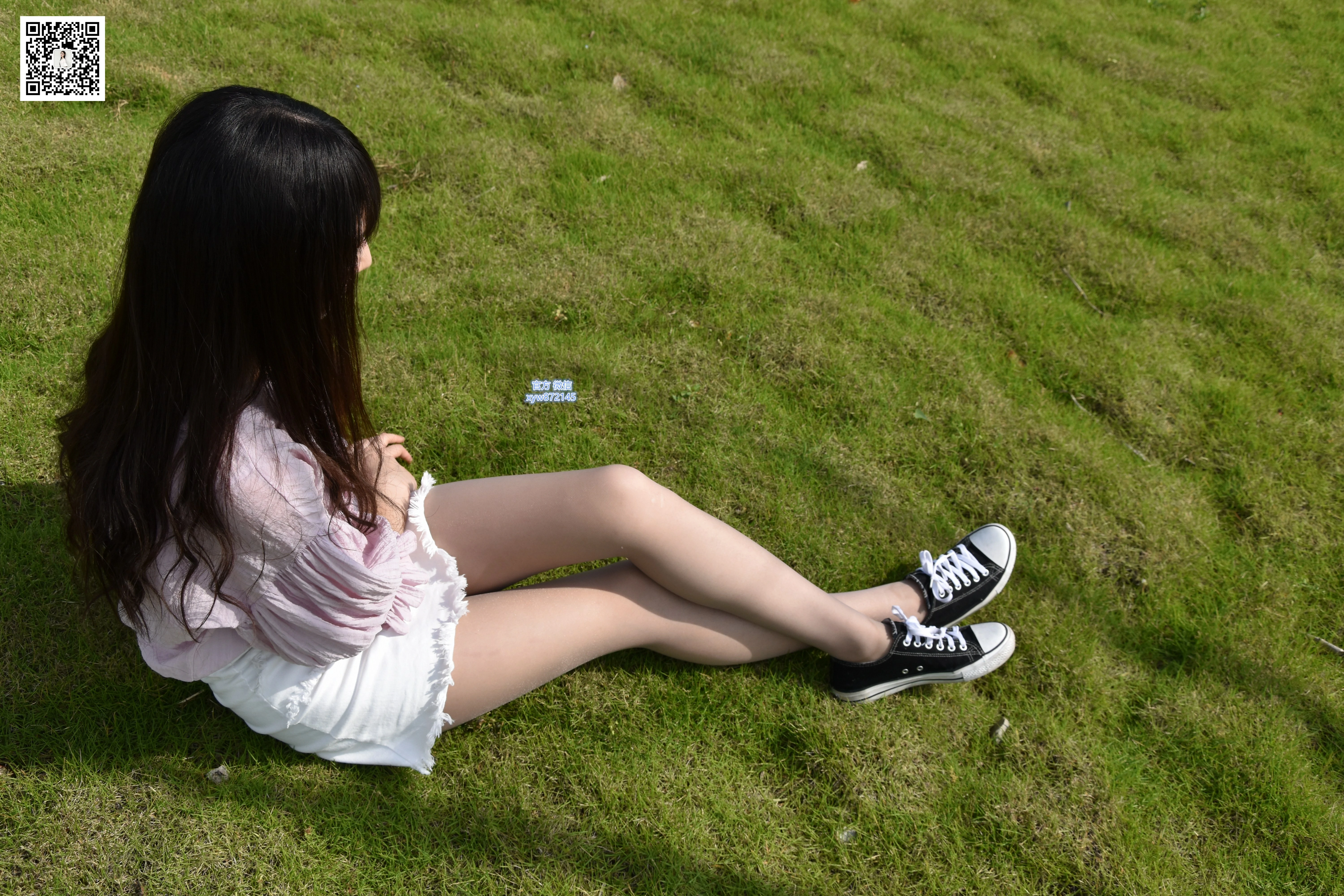 [大生模拍]NO.020 草坪少女 琦琦 粉色衬衫与白色短裙加肉丝美腿性感写真集,DSC_0171