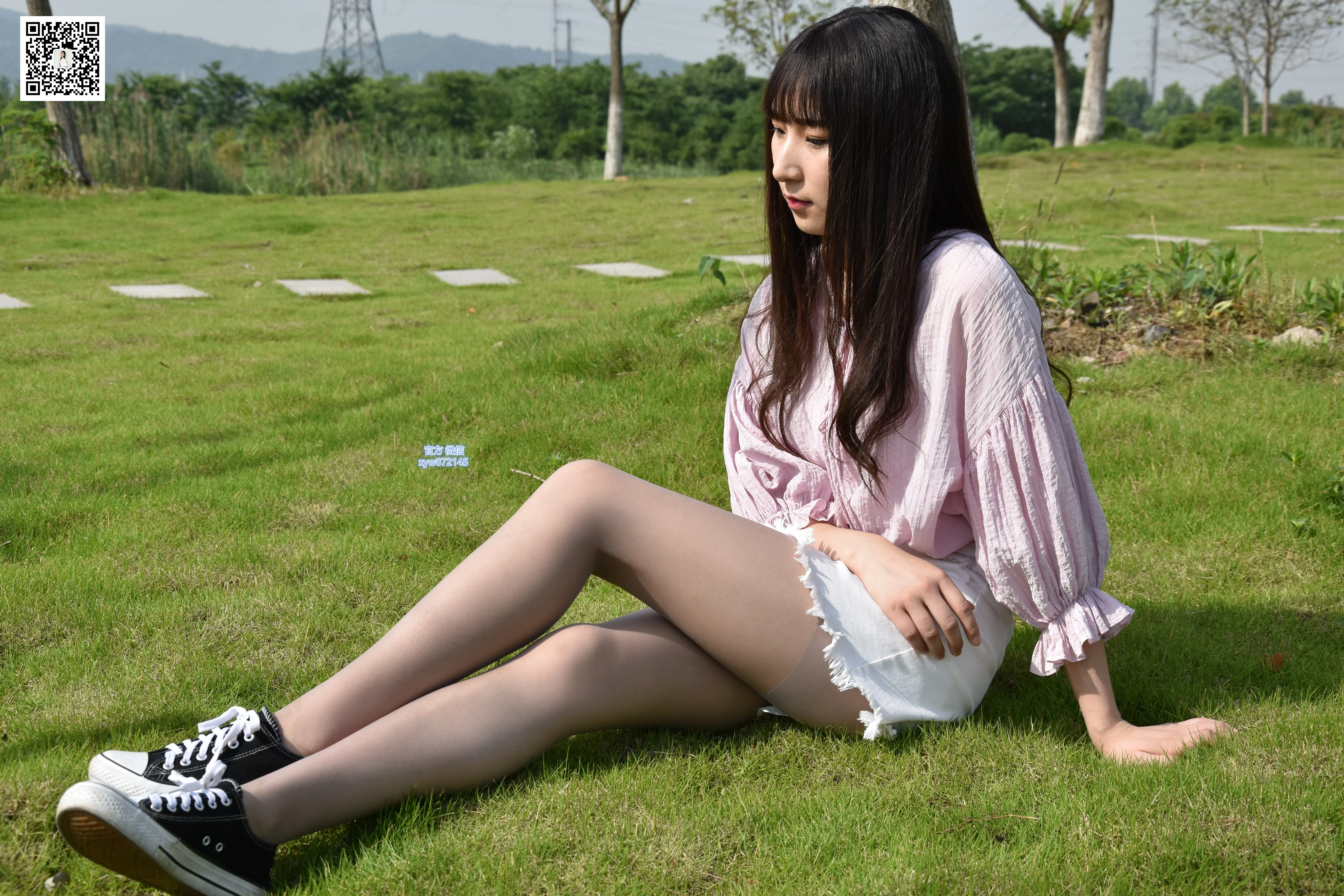 [大生模拍]NO.020 草坪少女 琦琦 粉色衬衫与白色短裙加肉丝美腿性感写真集,DSC_0169