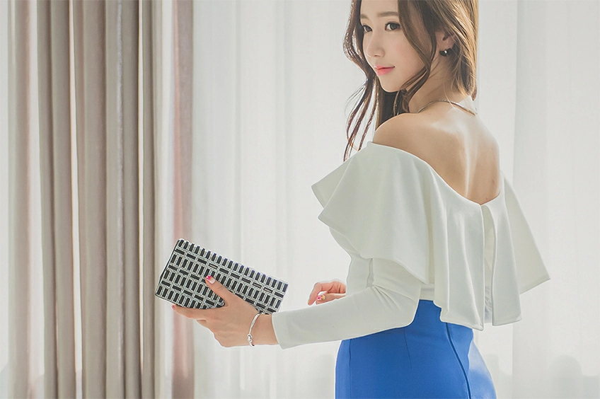 韩国美女模特李妍静 白色礼服与蓝色短裙加黑丝美腿性感写真集,26