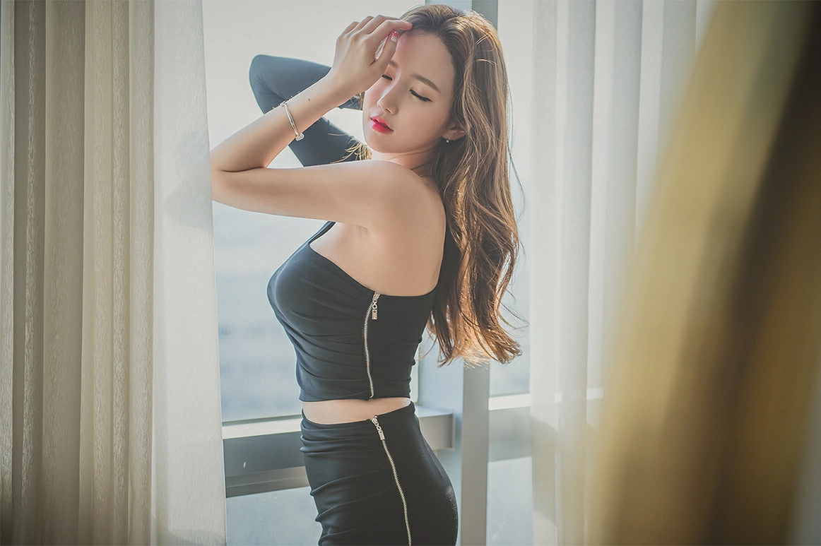 韩国美女模特李妍静 黑色单肩礼服加黑色紧身短裙性感写真集,5