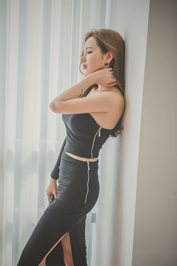 韩国美女模特李妍静 黑色单肩礼服加黑色紧身短裙性感写真集,12