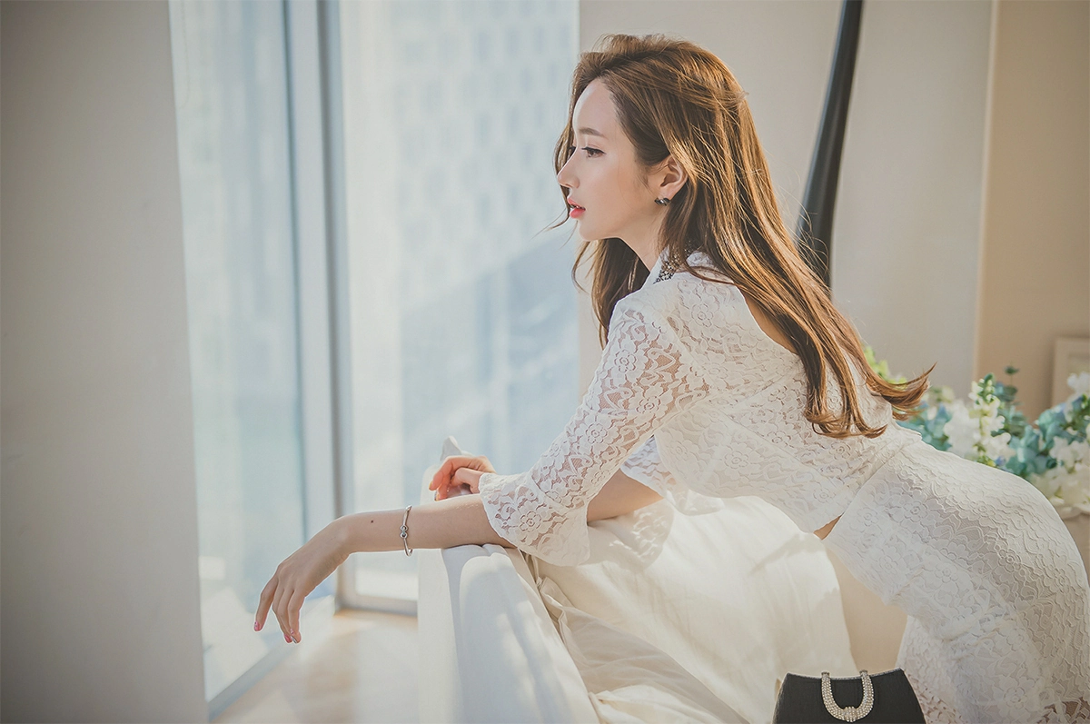 韩国美女模特李妍静 粉色透视连衣裙与白色镂空礼服性感写真集,1 (12)