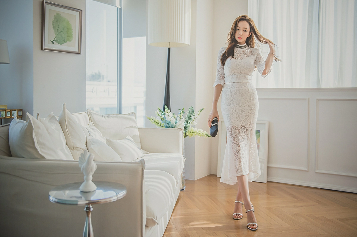 韩国美女模特李妍静 粉色透视连衣裙与白色镂空礼服性感写真集,1 (28)