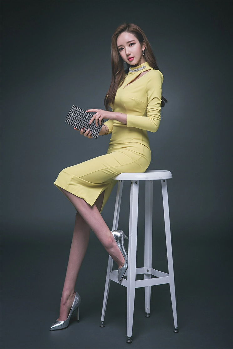 韩国美女模特李妍静 白色裸背连衣裙与粉色衬衫加黑色短裙性感写真集,1 (24)