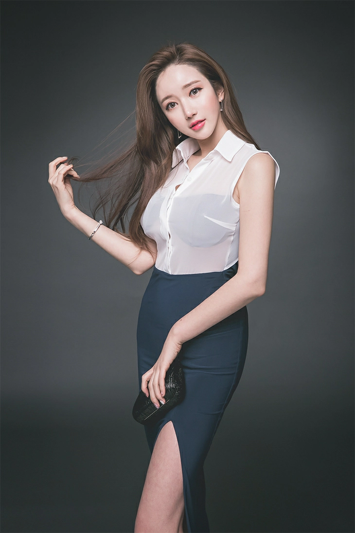 韩国美女模特李妍静 白色裸背连衣裙与粉色衬衫加黑色短裙性感写真集,2 (21)