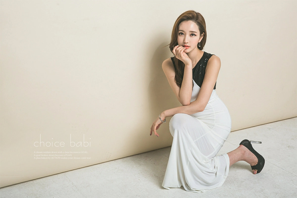 韩国美女模特李妍静 白色裸背连衣裙与粉色衬衫加黑色短裙性感写真集,3 (1)