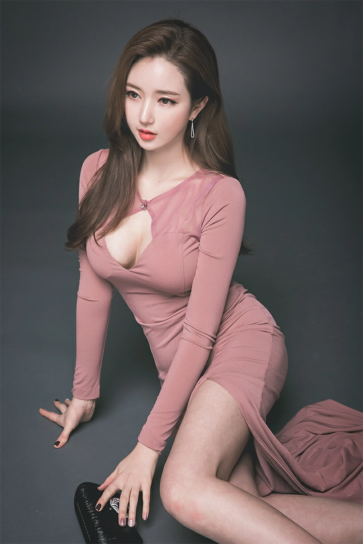 韩国美女模特李妍静 都市OL制服与粉色开叉连衣裙性感写真集,2 (6)