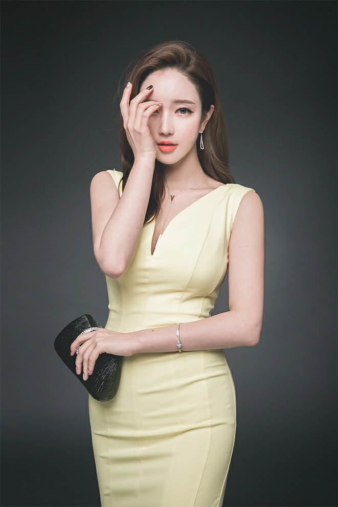 韩国美女模特李妍静 都市OL制服与粉色透视衬衫加黑色碎花短裙性感写真集,3 (9)