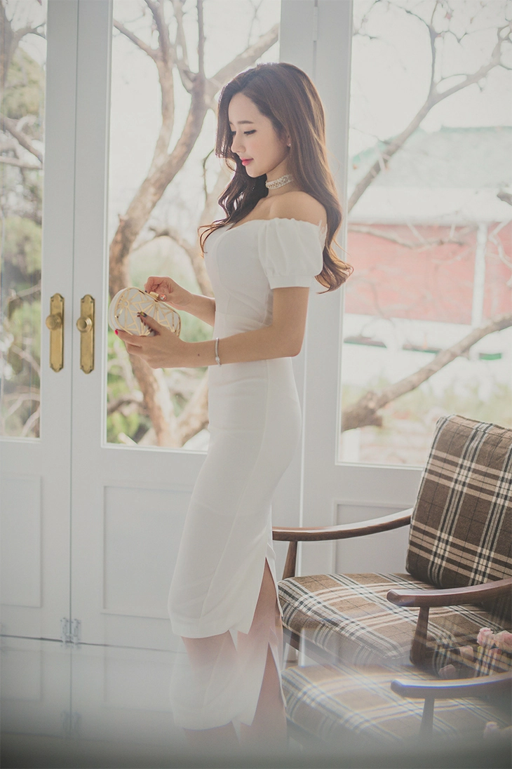 韩国美女模特李妍静 红色吊带连身礼裙与白色镂空裙性感写真集,1 (4)