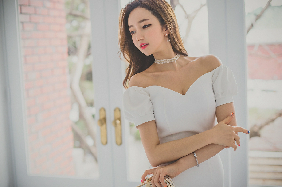 韩国美女模特李妍静 红色吊带连身礼裙与白色镂空裙性感写真集,1 (7)