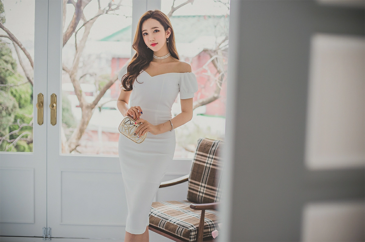 韩国美女模特李妍静 红色吊带连身礼裙与白色镂空裙性感写真集,1 (8)