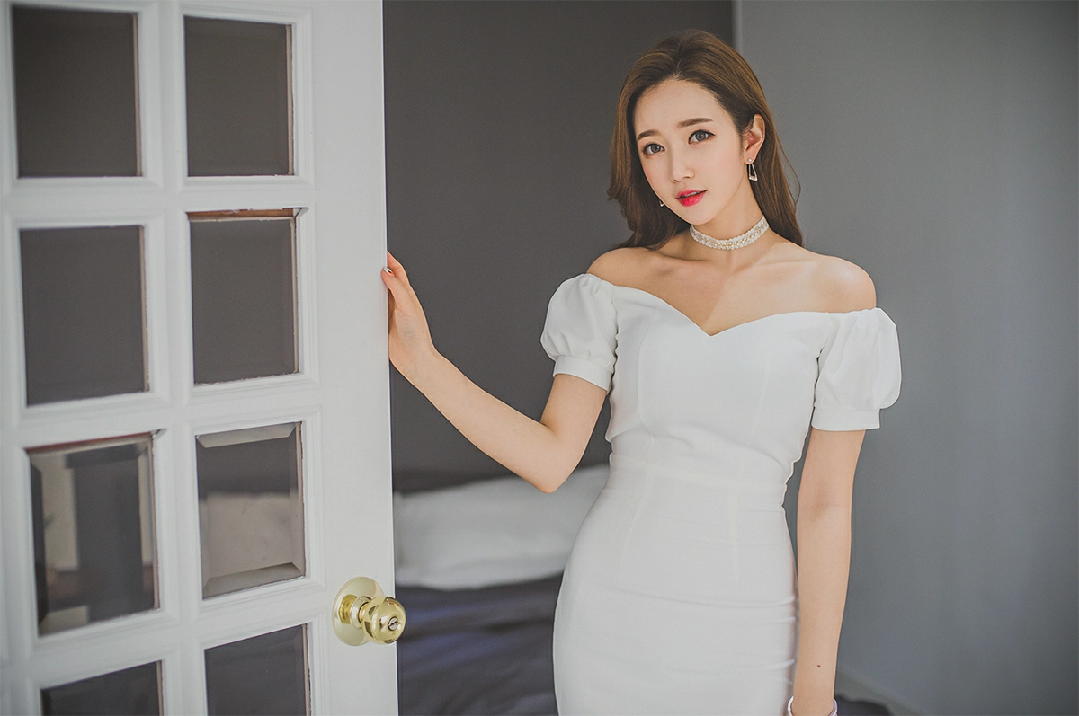 韩国美女模特李妍静 红色吊带连身礼裙与白色镂空裙性感写真集,1 (15)