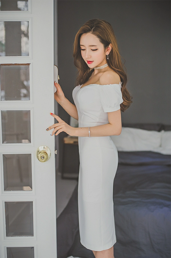 韩国美女模特李妍静 红色吊带连身礼裙与白色镂空裙性感写真集,1 (18)