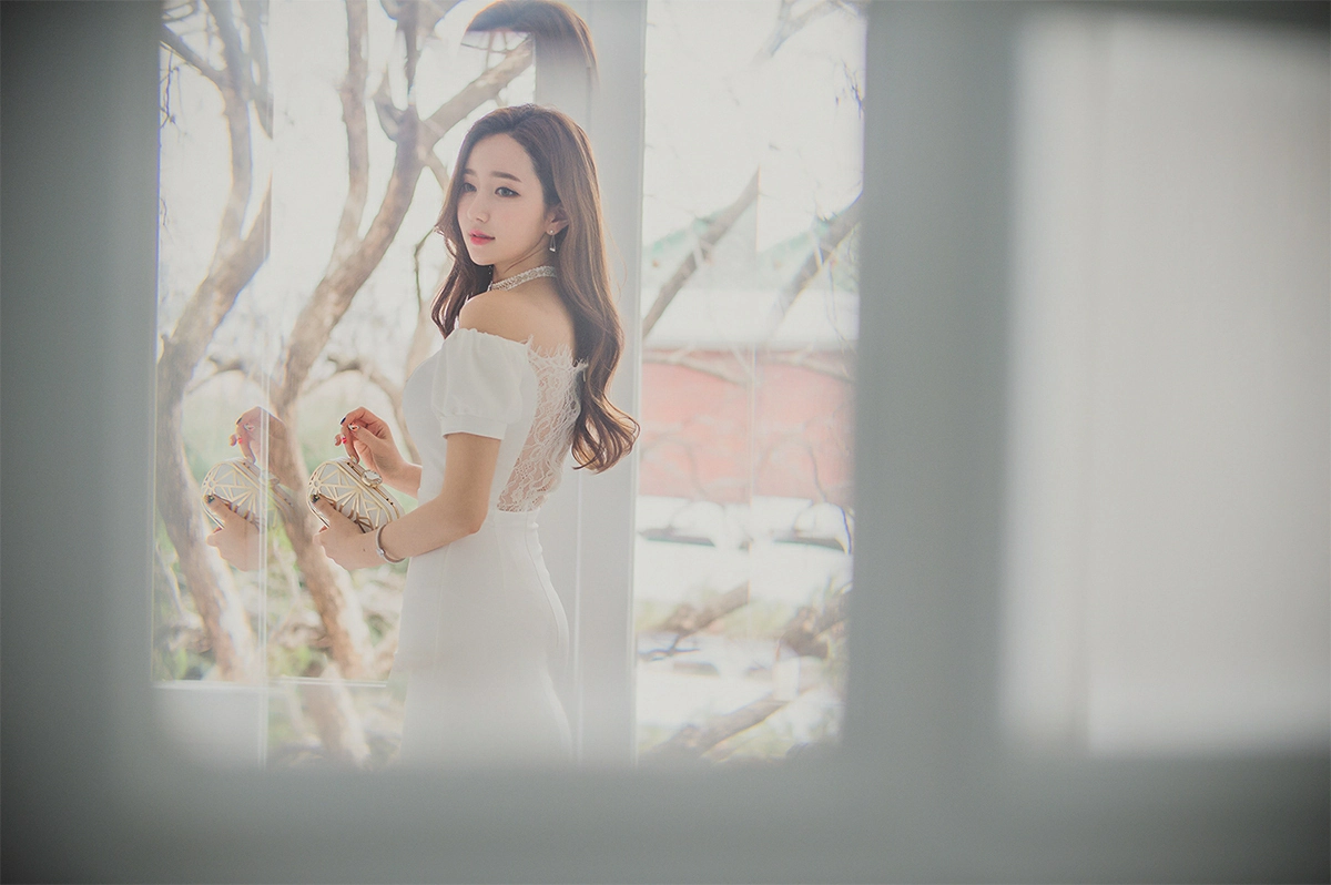 韩国美女模特李妍静 红色吊带连身礼裙与白色镂空裙性感写真集,1 (32)