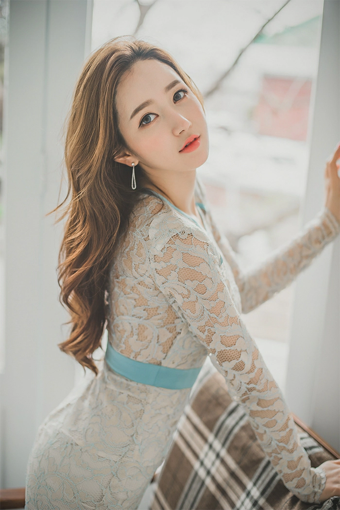 韩国美女模特李妍静 红色吊带连身礼裙与白色镂空裙性感写真集,2 (10)