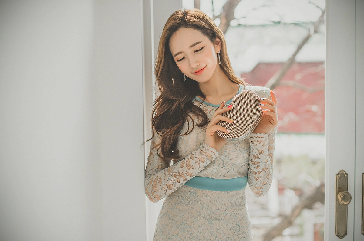 韩国美女模特李妍静 红色吊带连身礼裙与白色镂空裙性感写真集,2 (6)