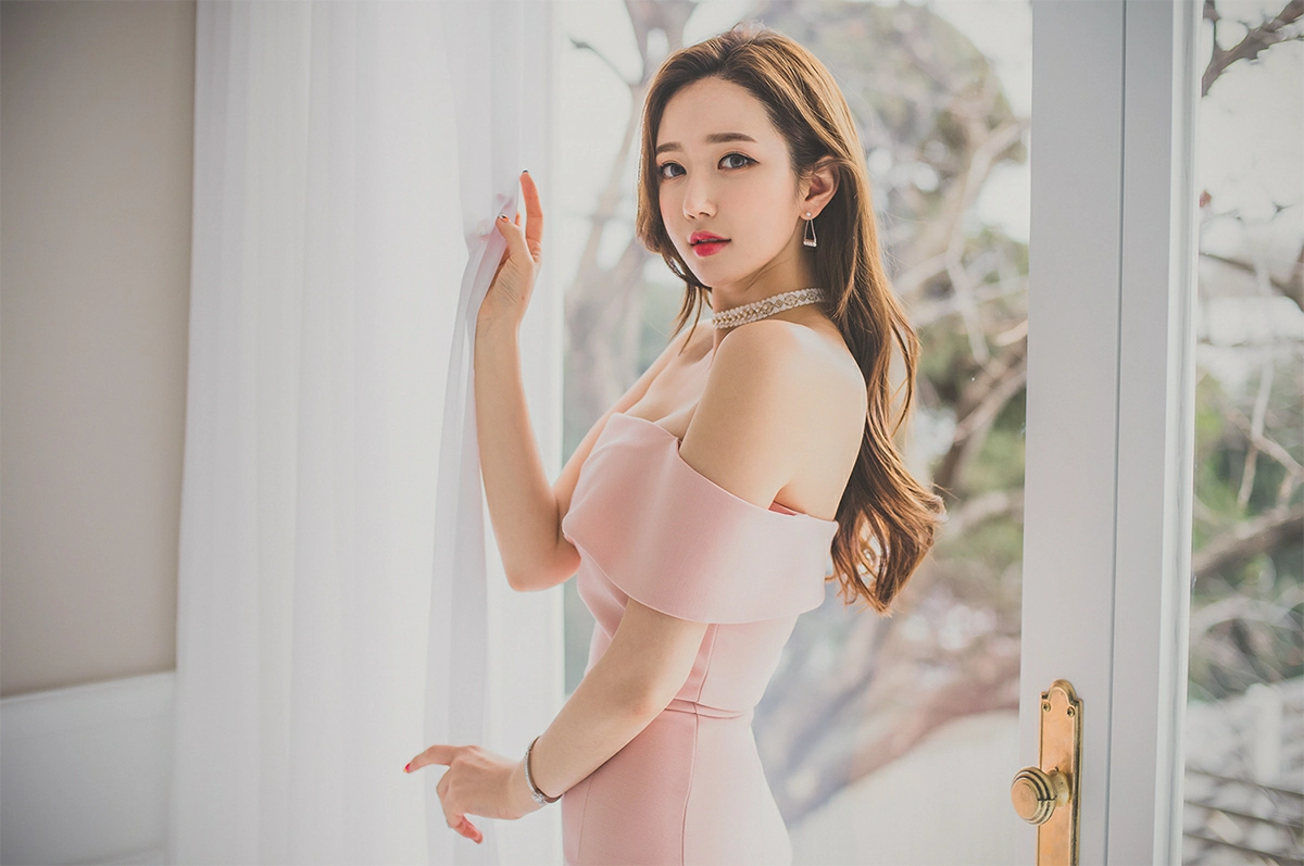 韩国美女模特李妍静 黑色透视OL衬衫加白色短裙与粉色抹胸连衣裙性感写真集,2 (8)