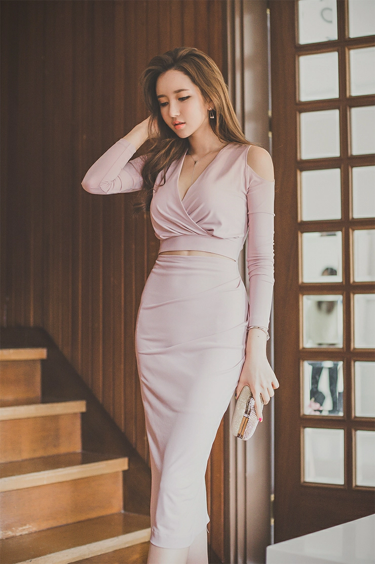 韩国美女模特李妍静 粉色连衣裙与黑白条纹短袖加长裙性感写真集,3 (2)