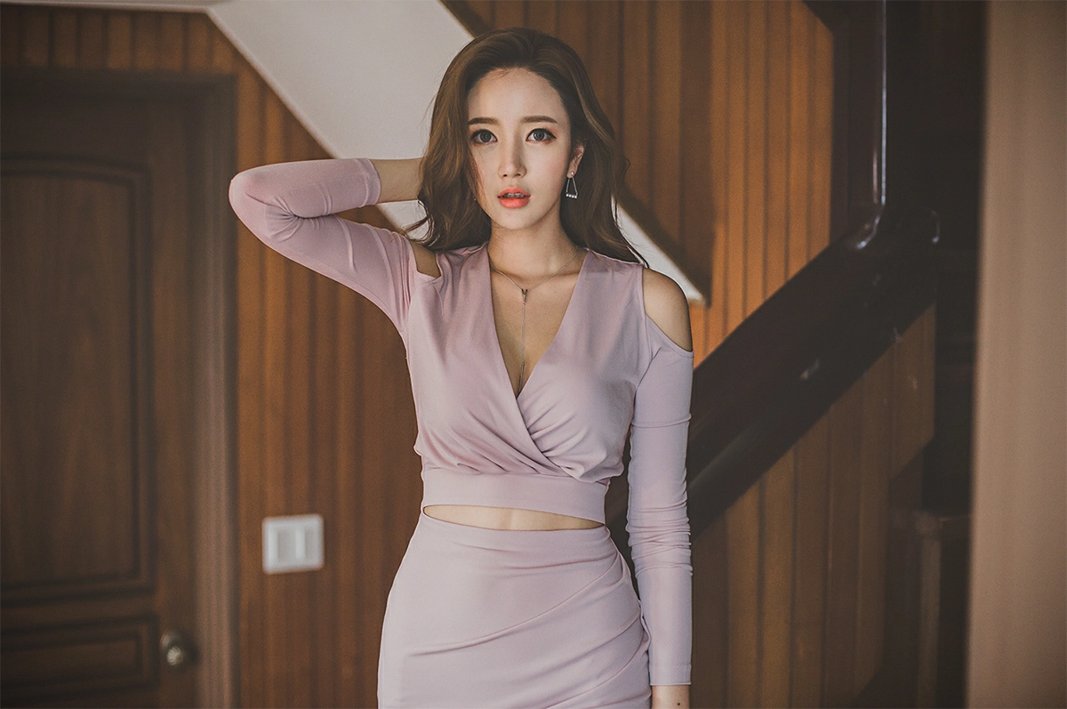 韩国美女模特李妍静 粉色连衣裙与黑白条纹短袖加长裙性感写真集,3 (6)