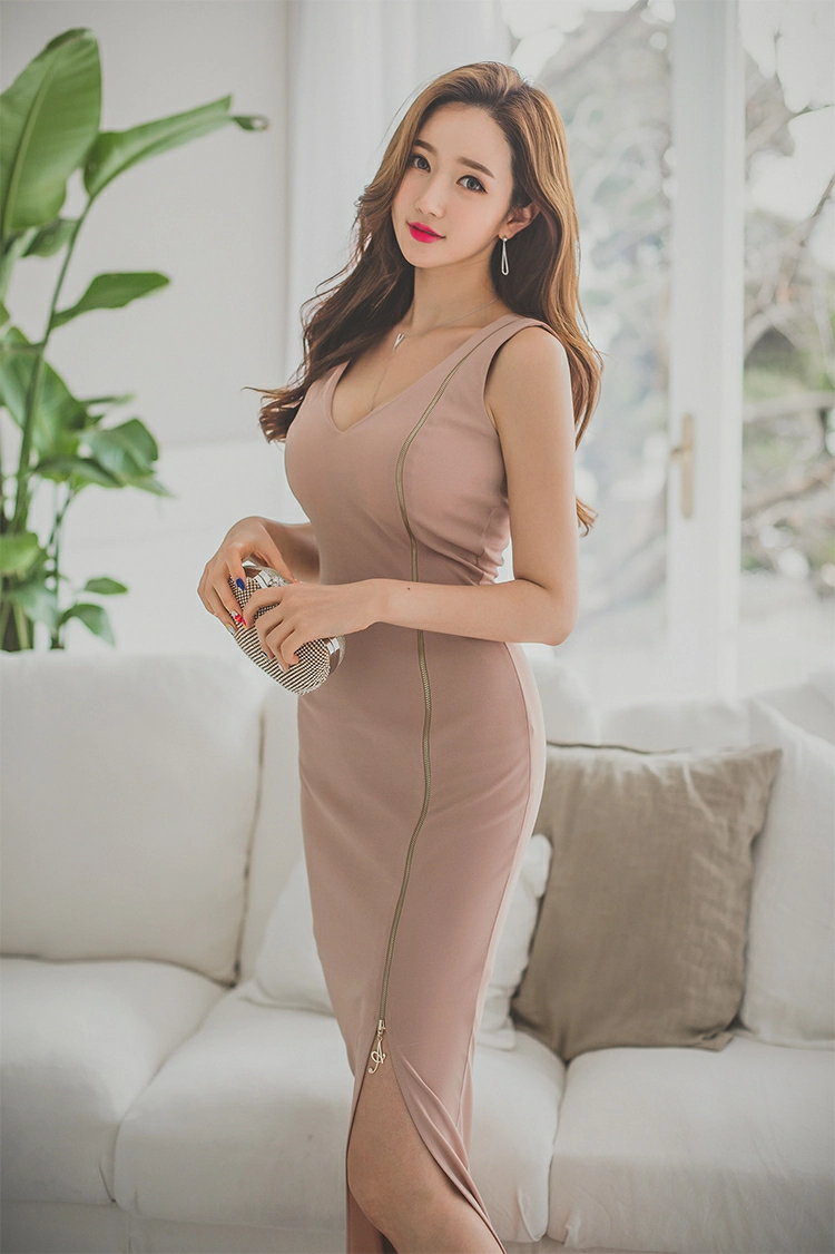 韩国美女模特李妍静 粉色连衣裙与黑白条纹短袖加长裙性感写真集,1 (21)
