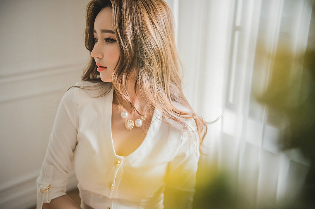 韩国美女模特李妍静 黑色透视衬衫加灰色长裙与白色连衣裙写真,1 (7)