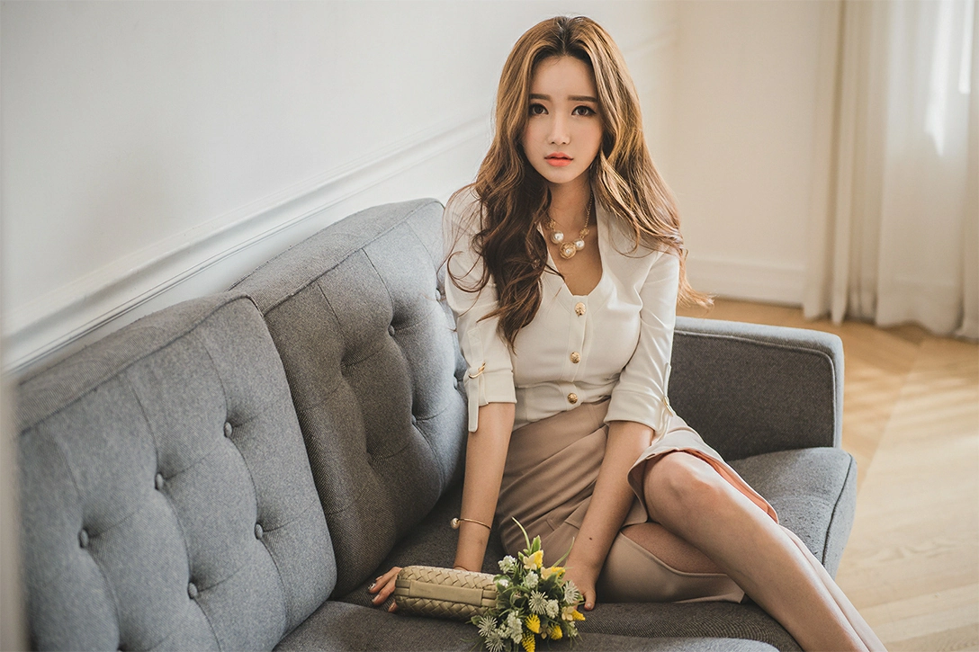 韩国美女模特李妍静 黑色透视衬衫加灰色长裙与白色连衣裙写真,1 (16)