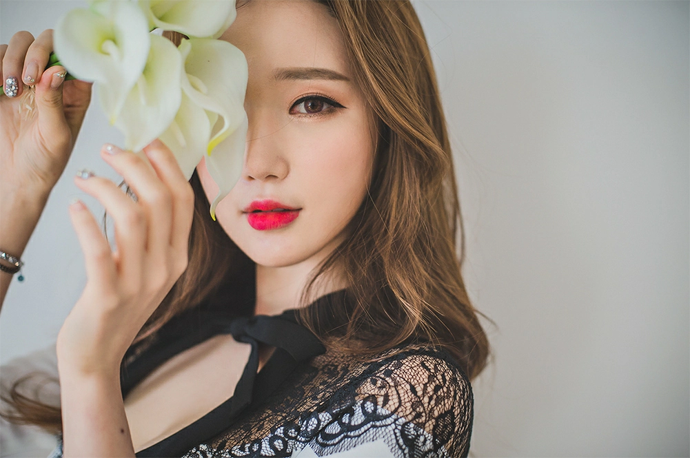 韩国美女模特李妍静 黑色透视衬衫加灰色长裙与白色连衣裙写真,2 (19)