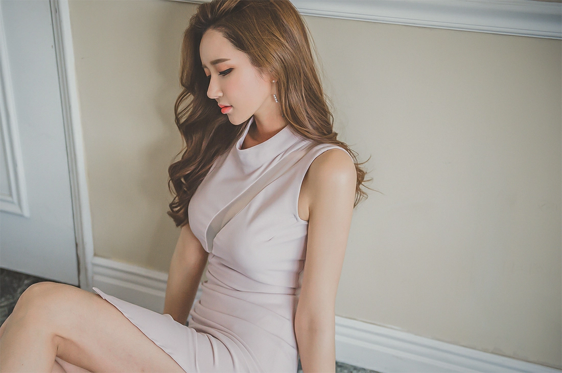 韩国美女模特李妍静 白色透视镂空OL制服加红色短裙与黑色连衣裙写真,2 (5)
