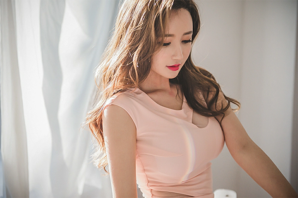 韩国美女模特李妍静 白色透视镂空OL制服加红色短裙与黑色连衣裙写真,3 (3)
