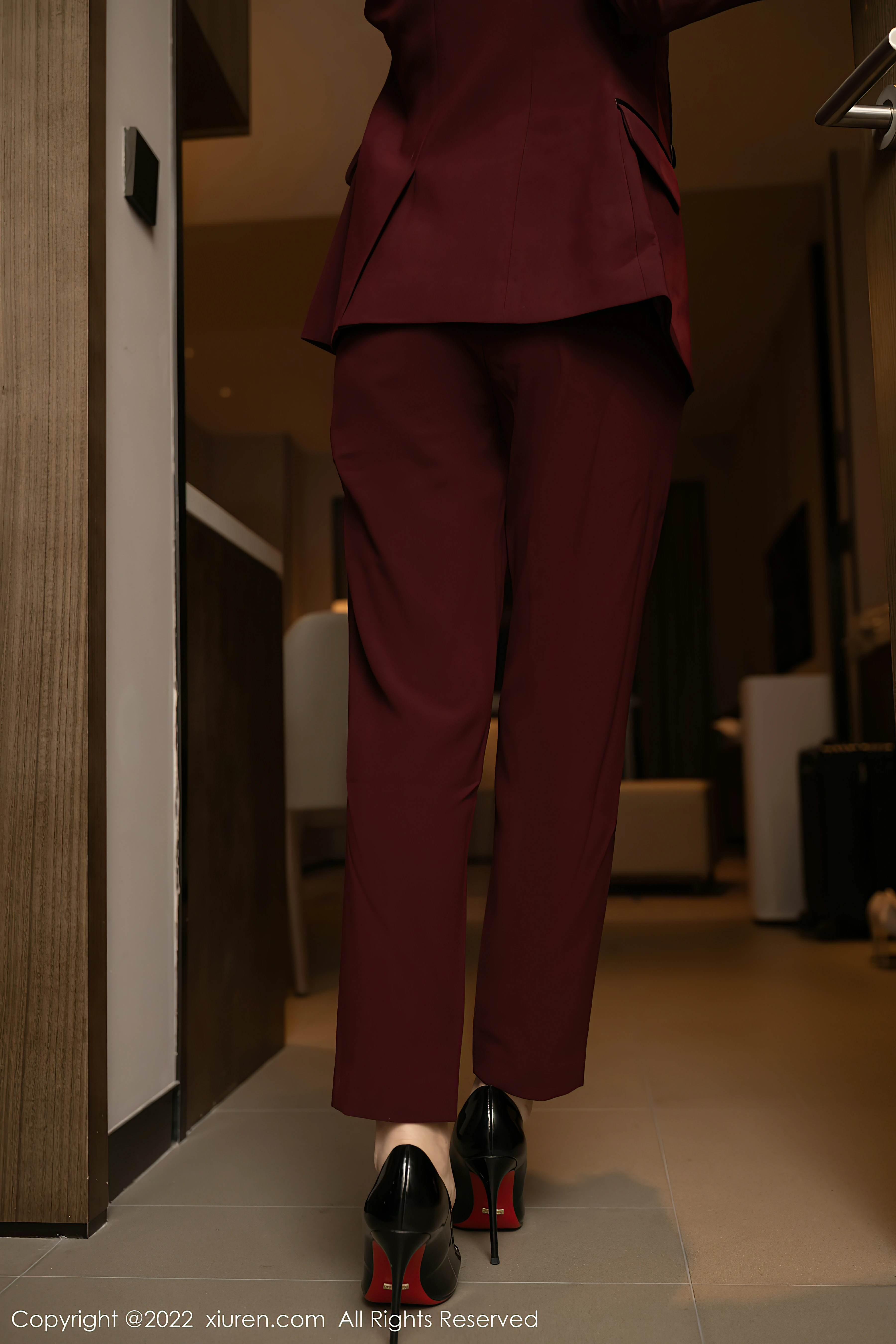 [Xiuren秀人网]XR20220607N05111 性感女秘书 Angela00 红色制服与内衣加肉丝美腿性感写真集,0017