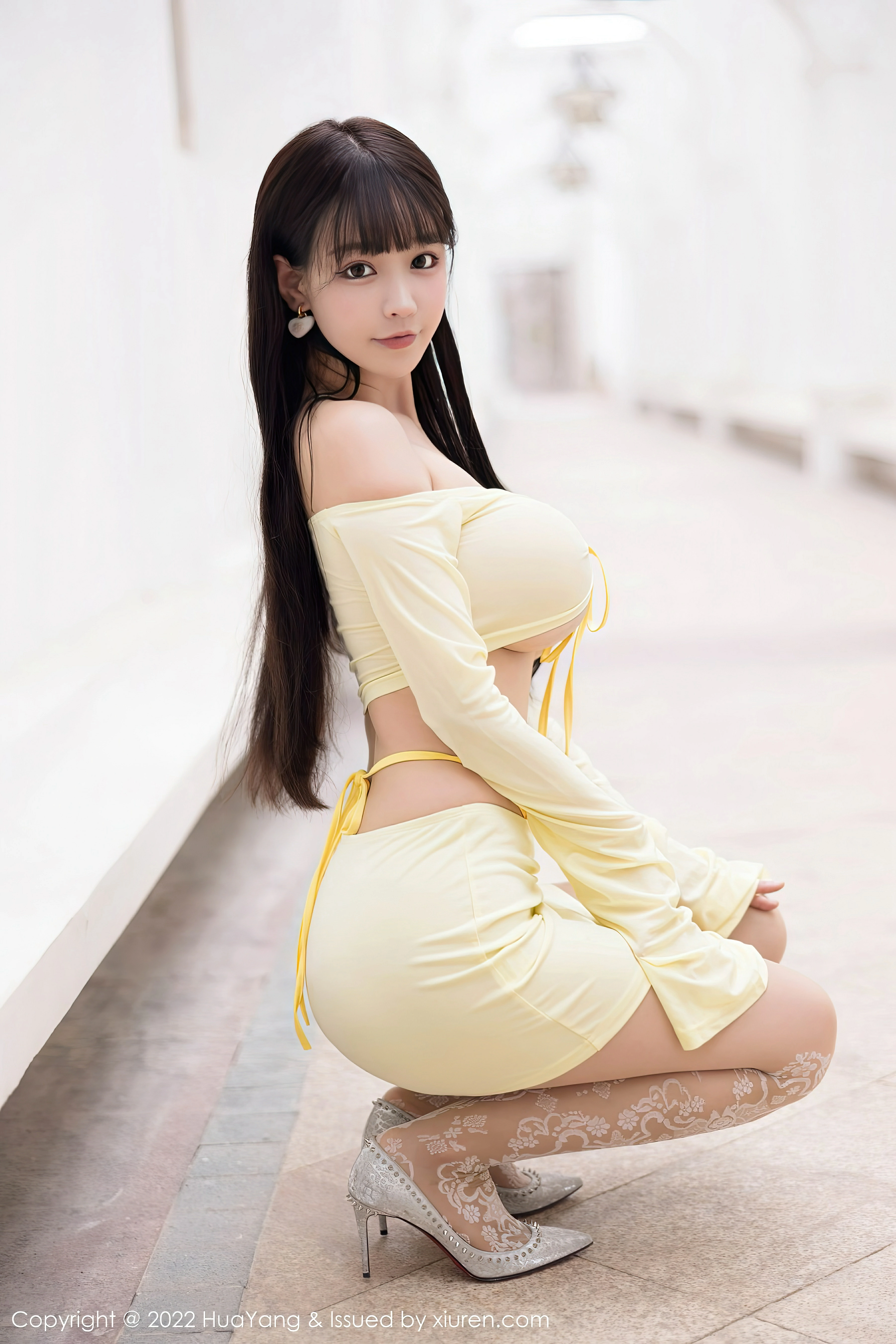 [HuaYang花漾show]HYG20221208VOL0522 朱可儿Flora 黄色礼服与短裙加肉丝美腿性感写真集,0015