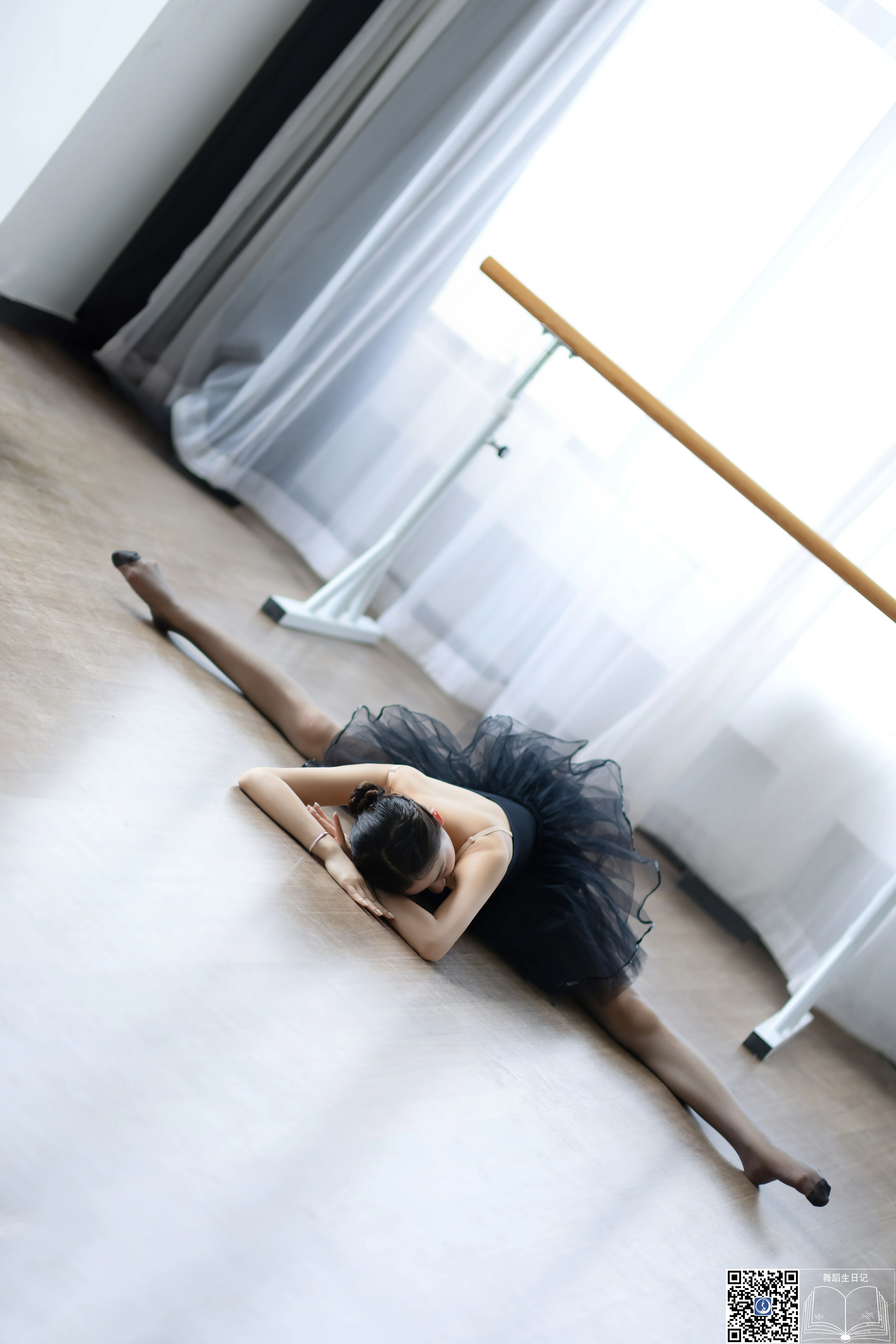 [GALLI嘉丽]舞蹈生日记 052 金星 黑色透视芭蕾舞裙加黑丝美腿性感写真集,2