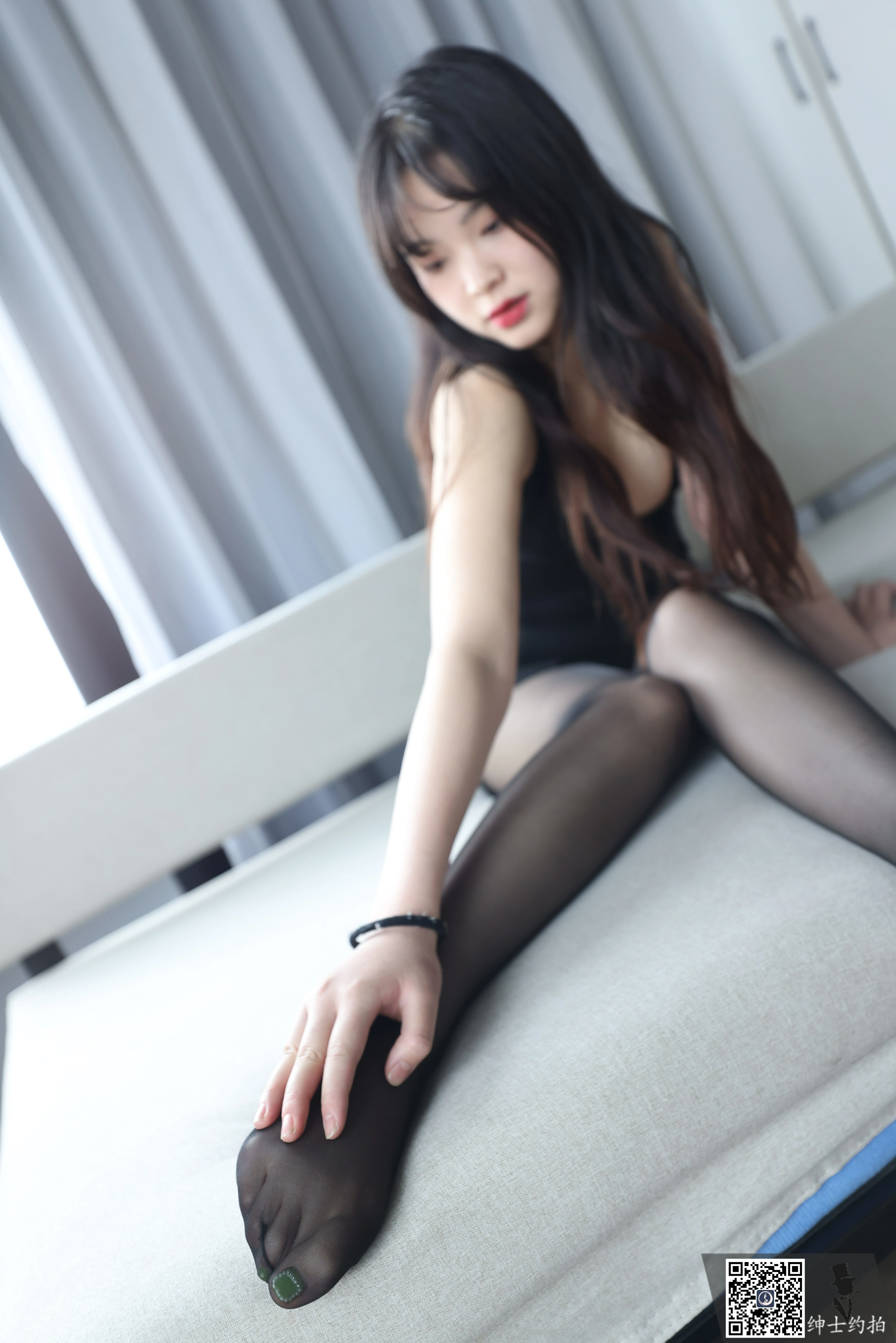 [SHENSHI绅士]SS023 蓉蓉 黑色紧身连衣裙加黑丝美腿性感私房写真集,42