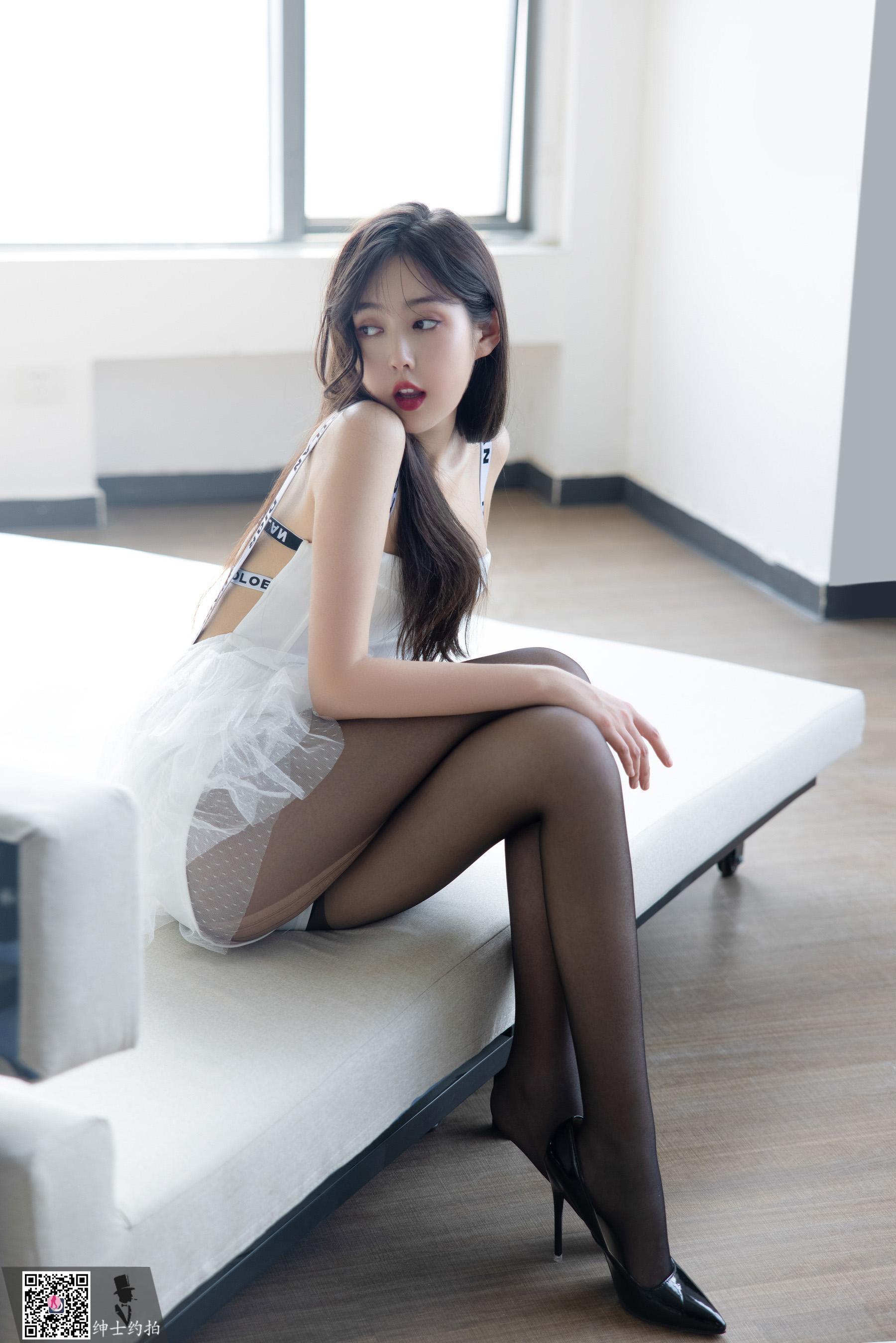 [SHENSHI绅士]SS025 美惠子 白色连衣裙加黑丝美腿性感私房写真集,0007