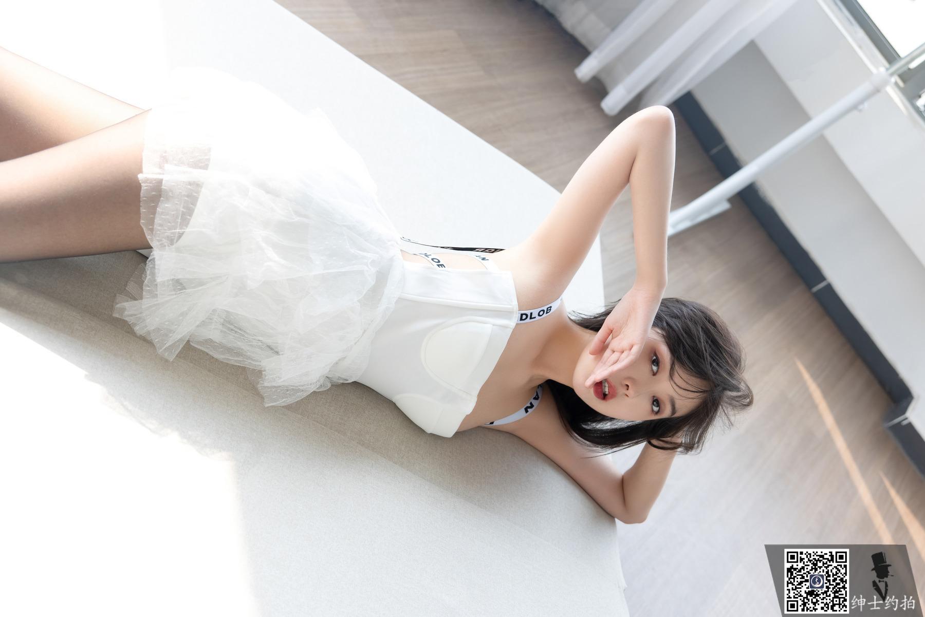 [SHENSHI绅士]SS025 美惠子 白色连衣裙加黑丝美腿性感私房写真集,0018