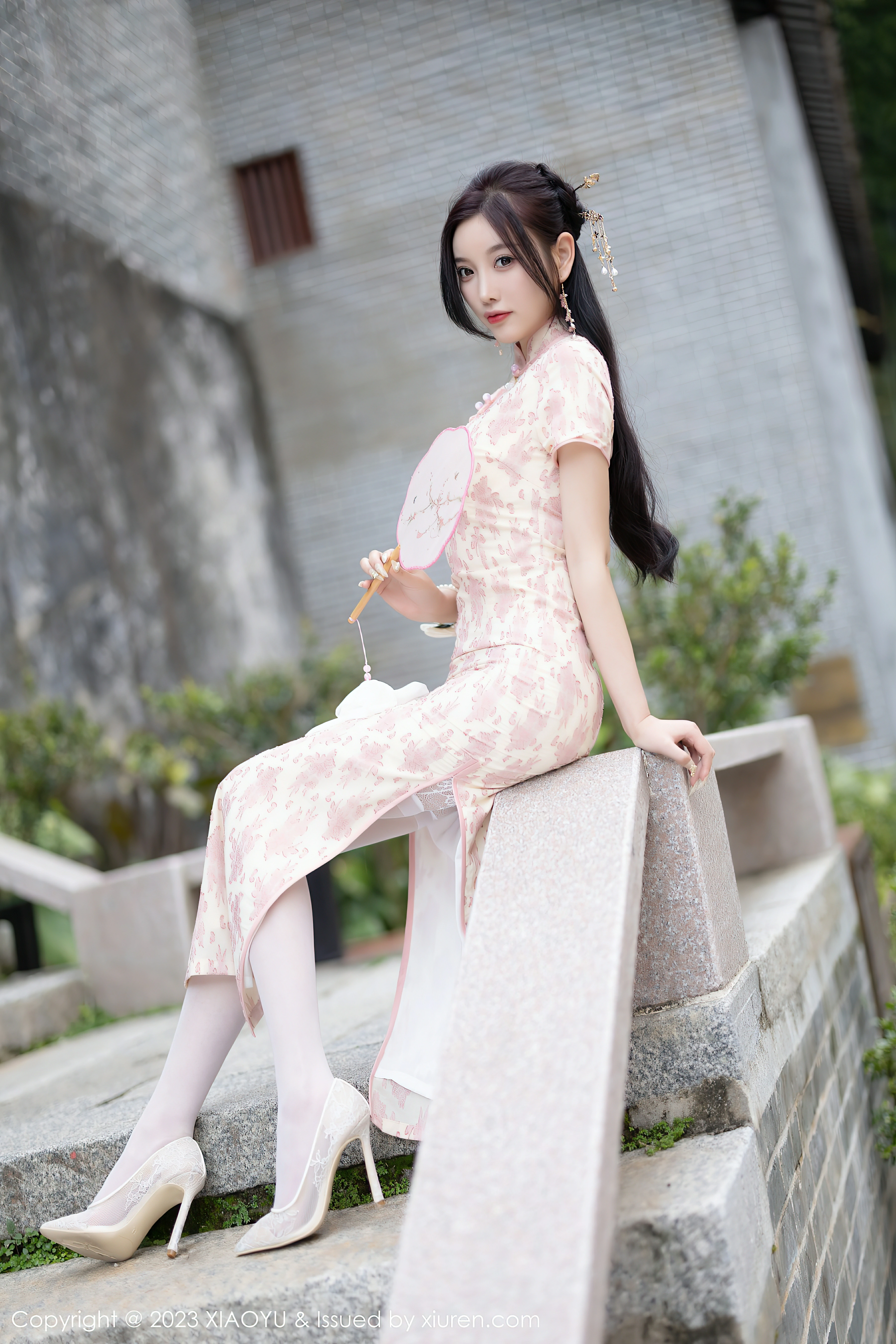 [XIAOYU语画界]YU20230324VOL0993 杨晨晨Yome 粉色旗袍与镂空睡衣加丝袜美腿性感私房写真集,0006