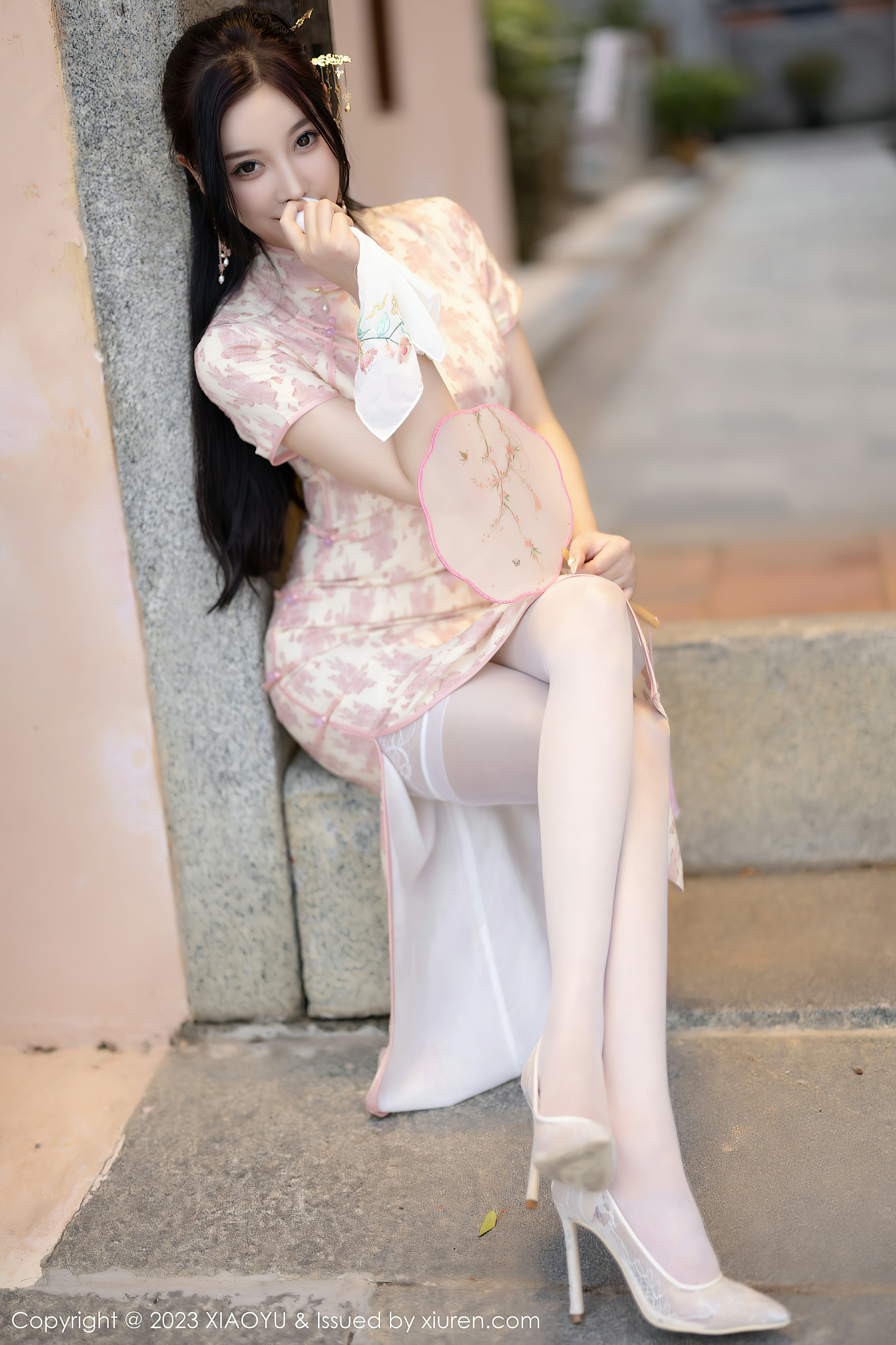 [XIAOYU语画界]YU20230324VOL0993 杨晨晨Yome 粉色旗袍与镂空睡衣加丝袜美腿性感私房写真集,0012