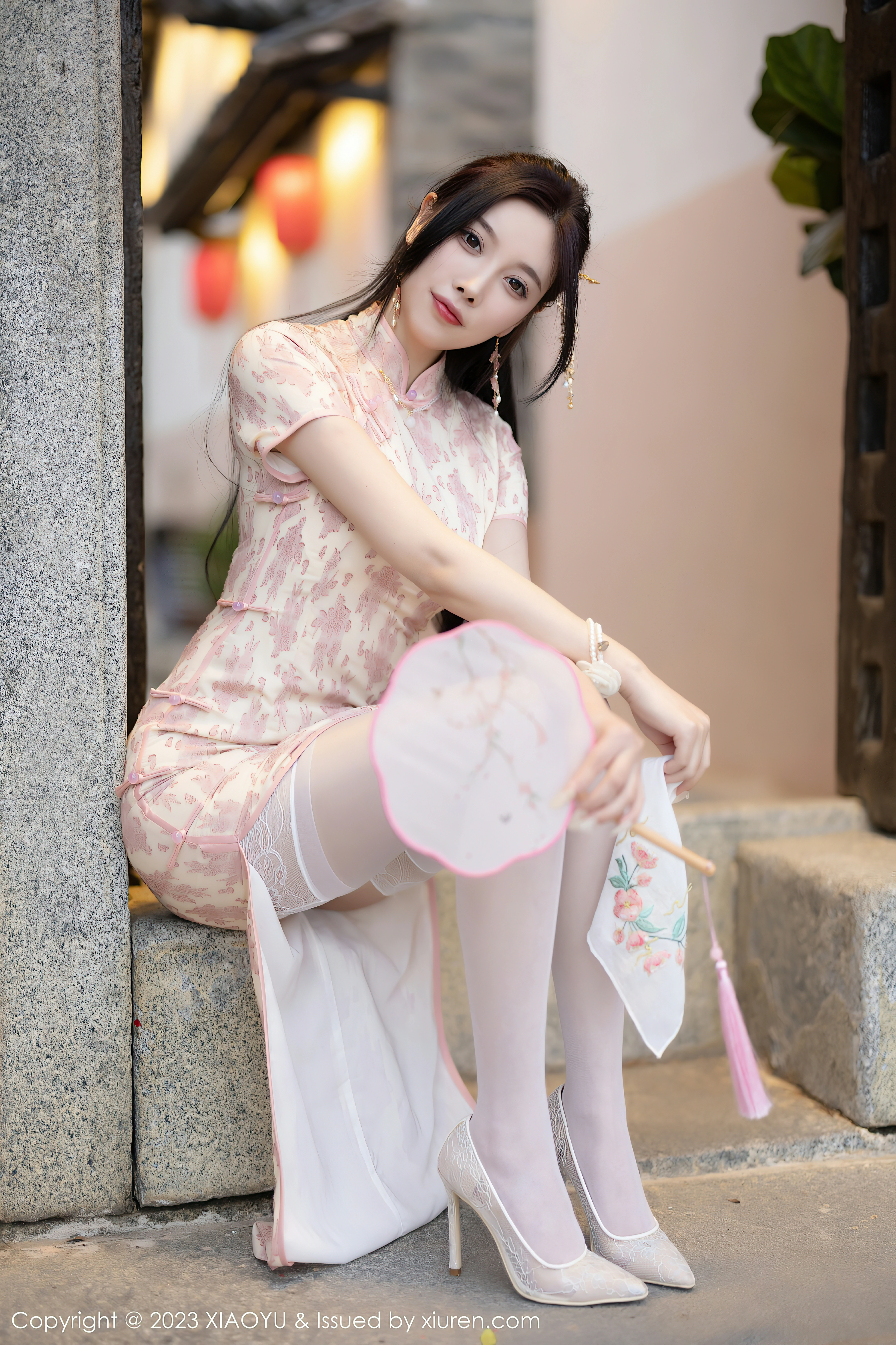 [XIAOYU语画界]YU20230324VOL0993 杨晨晨Yome 粉色旗袍与镂空睡衣加丝袜美腿性感私房写真集,0015
