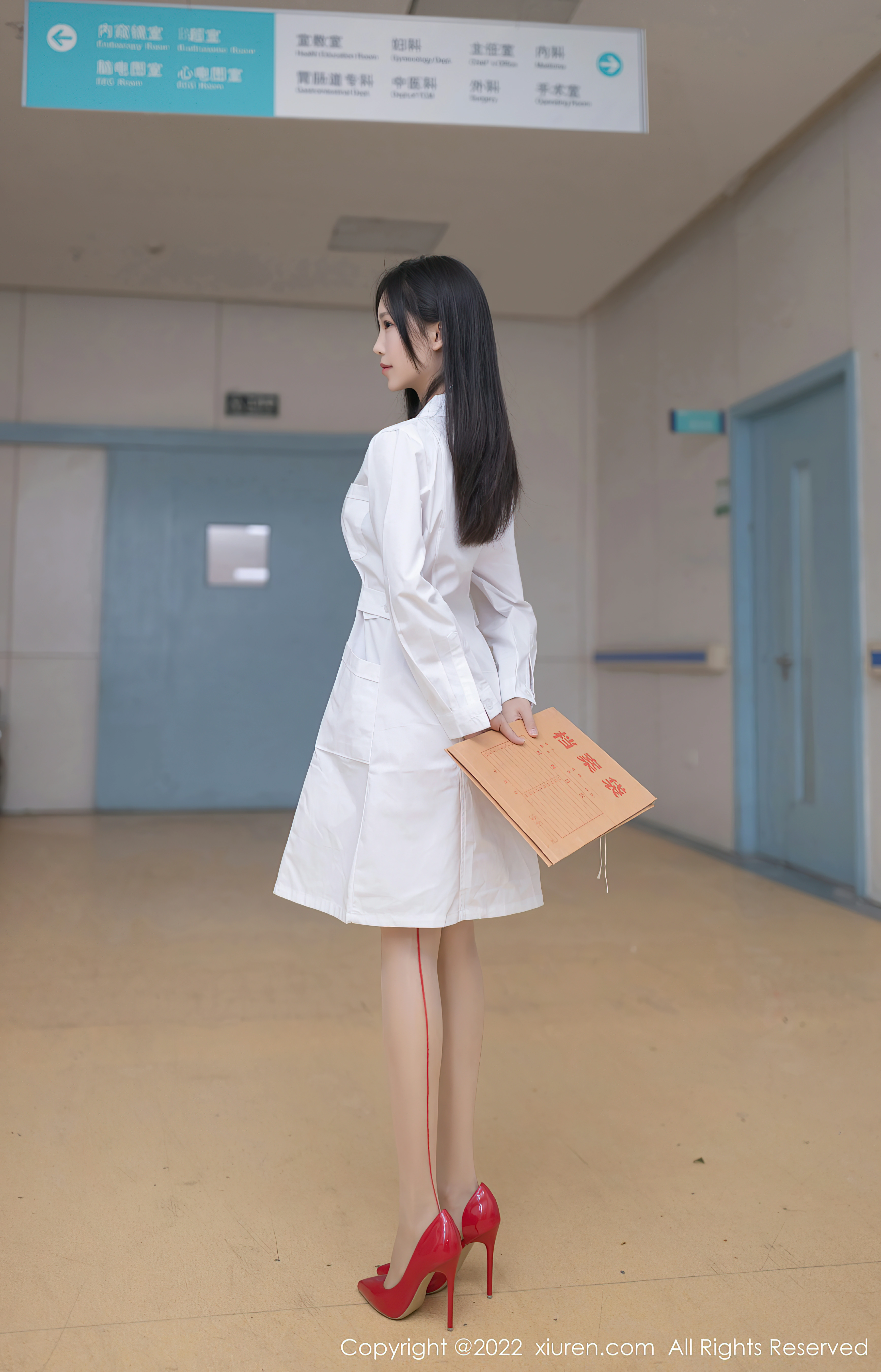 [Xiuren秀人网]XR20220713N05267 利世 白色女护士制服与红色内衣加肉丝美腿性感写真集,0002