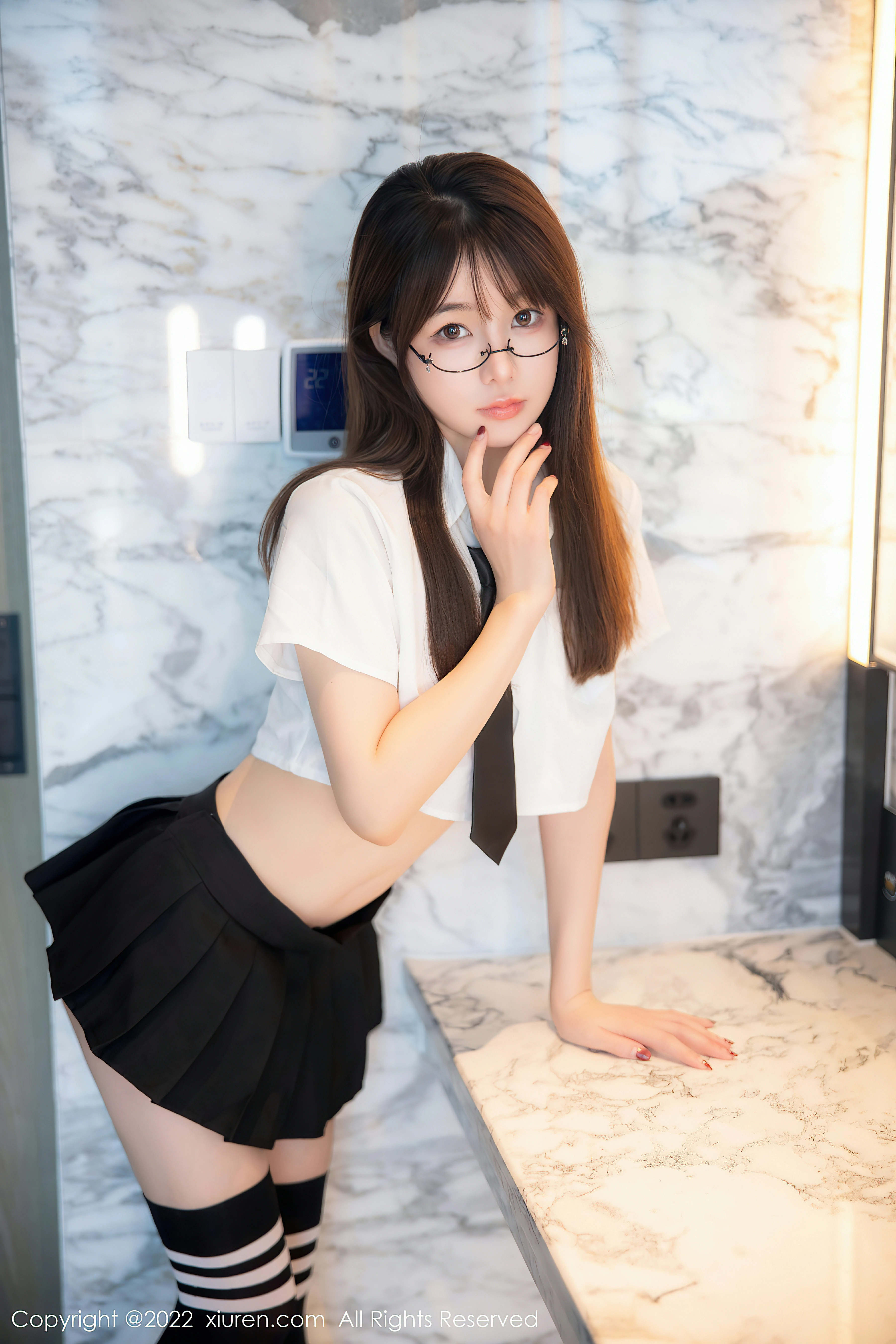 [Xiuren秀人网]XR20220801N05365 婠婠么 白色衬衫与黑色短裙加黑丝美腿性感写真集,0033